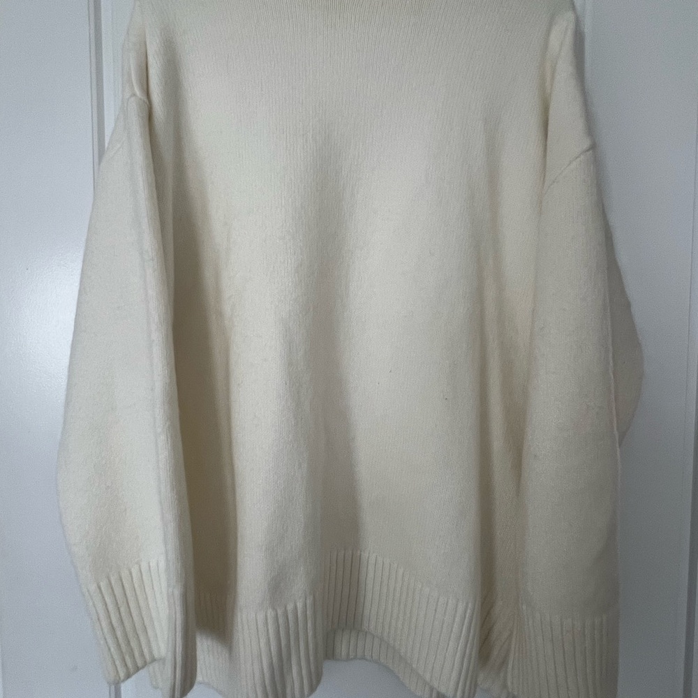 Monki White Sweater - Picture 3 of 3